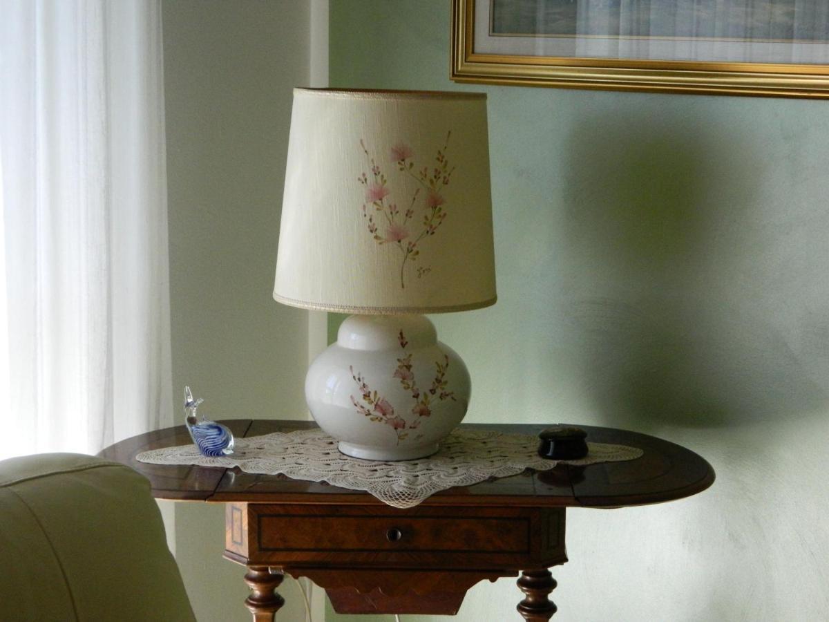 Casa Nonna Dina Villa กัลลาราเต ภายนอก รูปภาพ